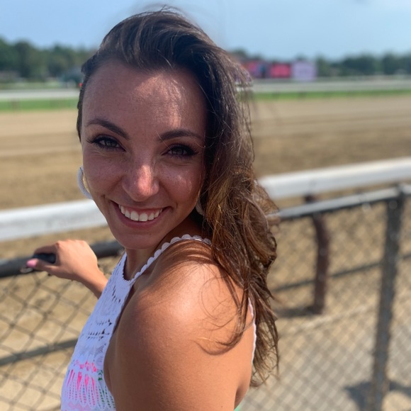 Meet your Posher, Kylie - Picture 1 of 1